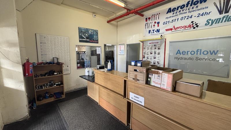 To Let commercial Property for Rent in Paarden Eiland Western Cape